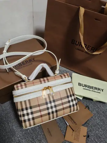 90300 Plaid Print Bag Women s Crossbody Bag Replica Burberry womens bags