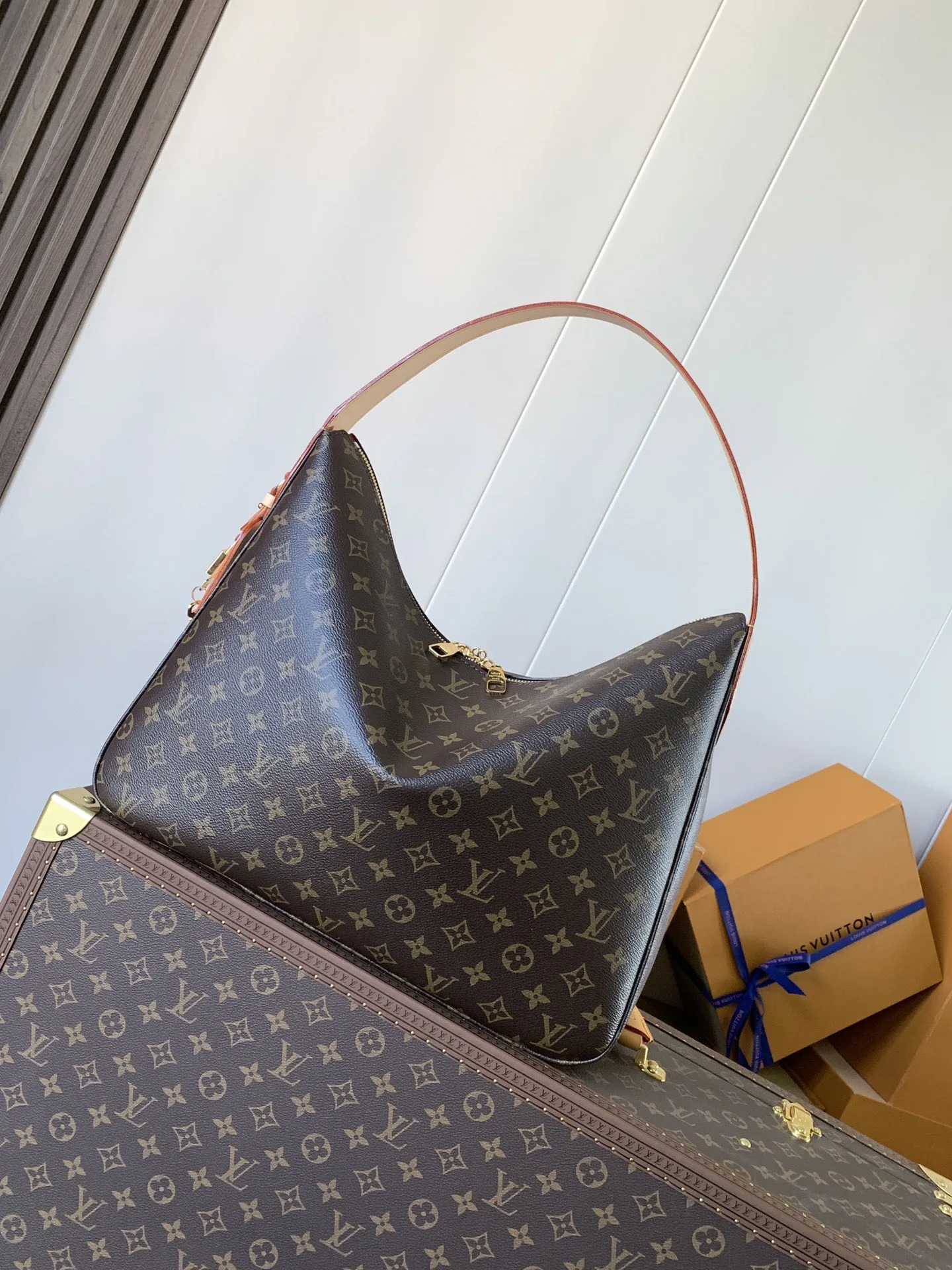 Louis Vuitton M12098 Canvas Small Messenger Bag Women s Shoulder Bag Louis Vuitton M12098 Canvas Small Messenger Bag Women s Shoulder Bag