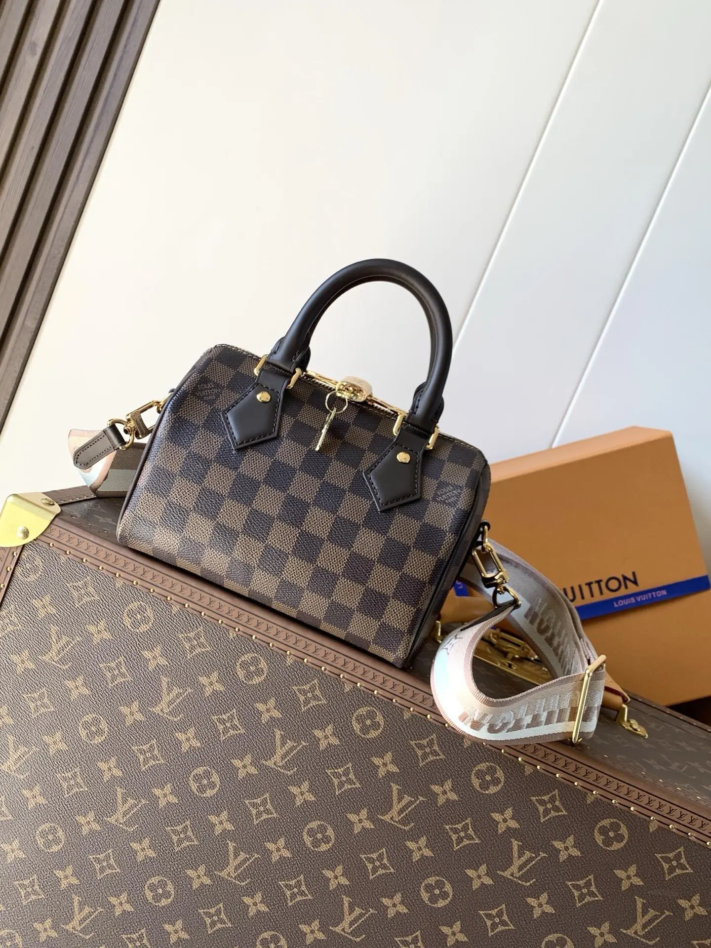 Louis Vuitton M46222 Canvas Handbag Women s Crossbody Bag Louis Vuitton M46222 Canvas Handbag Women s Crossbody Bag