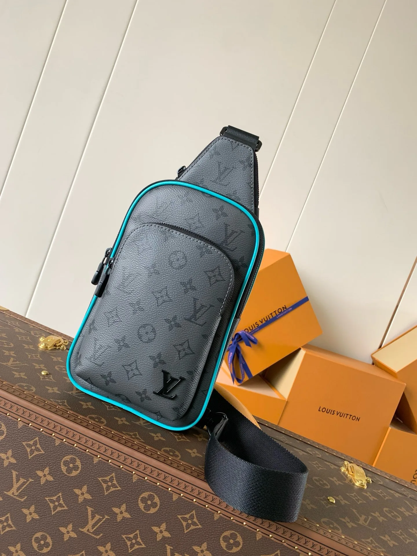 Louis Vuitton M11703 Small Shoulder Bag Chest Bag Louis Vuitton M11703 Small Shoulder Bag Chest Bag