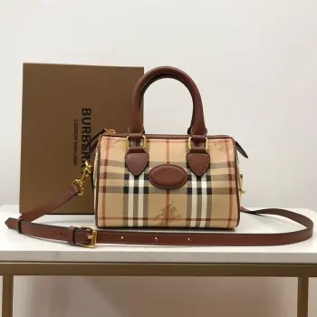 Boston Pillow Bag Women s Crossbody Bag Replica Burberry womens bags