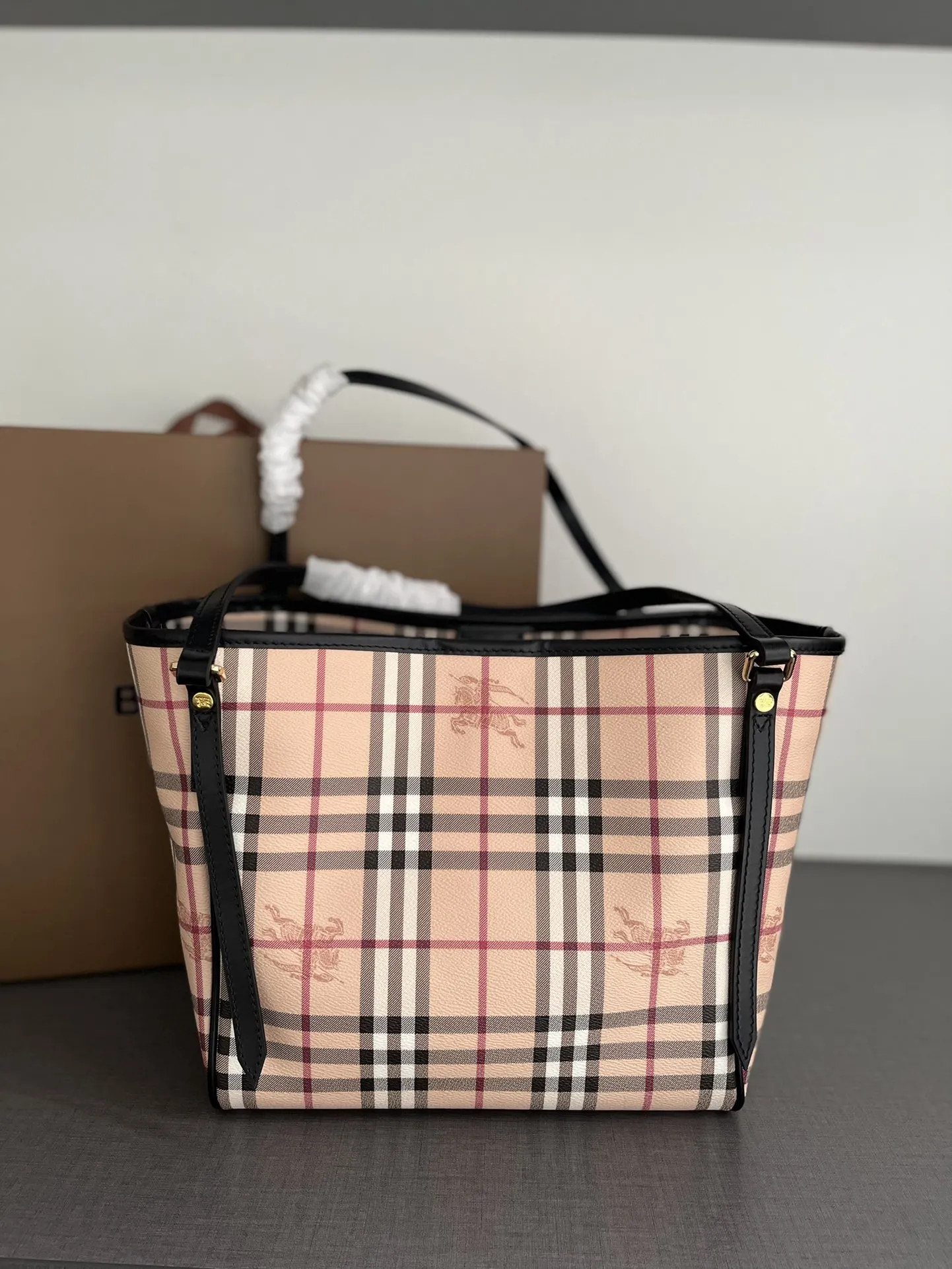 Burberry Mother and child bag shopping bag women s shoulder bag Burberry Mother and child bag shopping bag women s shoulder bag