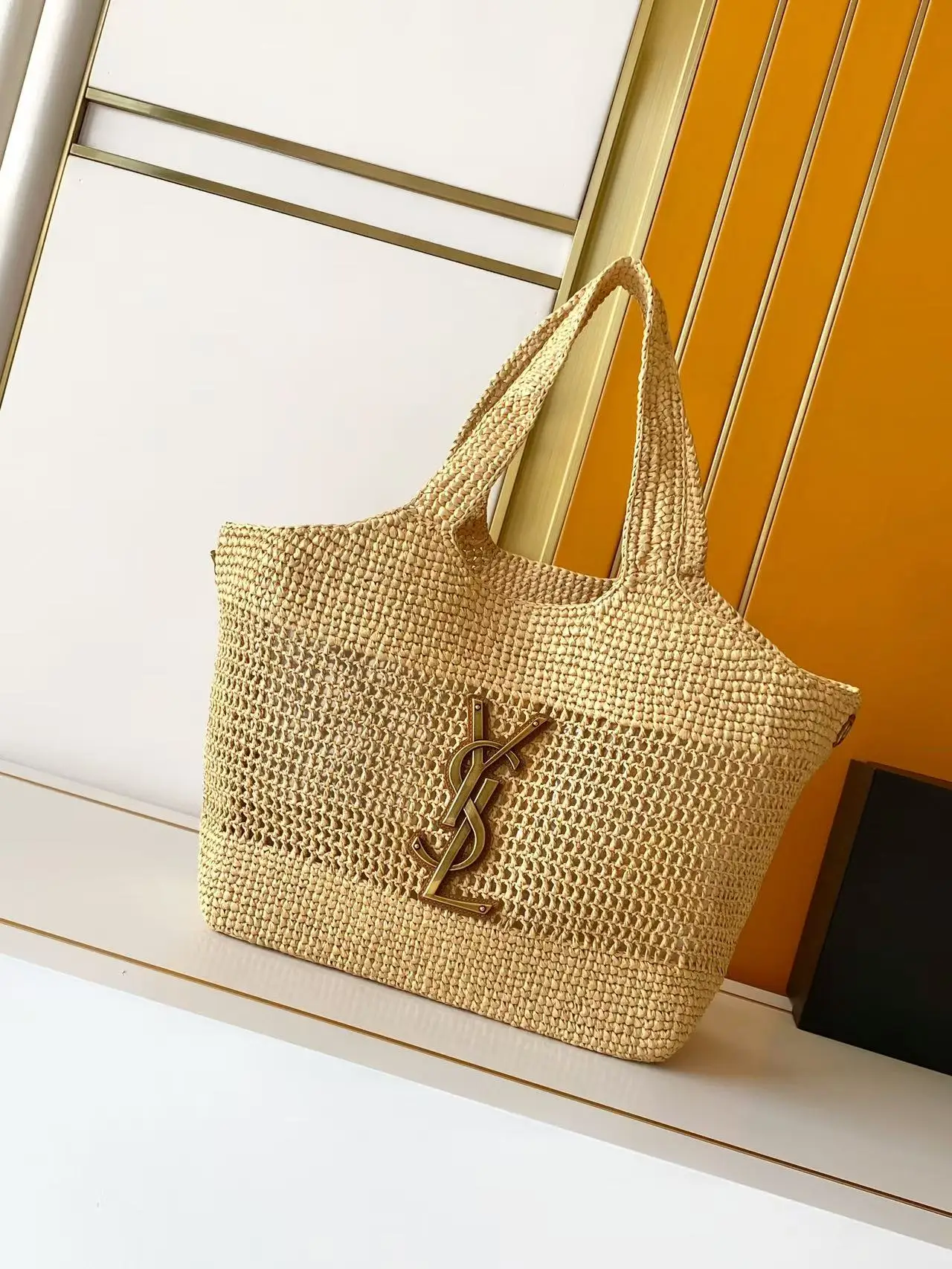 SAINT LAURENT 868748 Versatile Tote Bag Women s Shoulder Bag SAINT LAURENT 868748 Versatile Tote Bag Women s Shoulder Bag