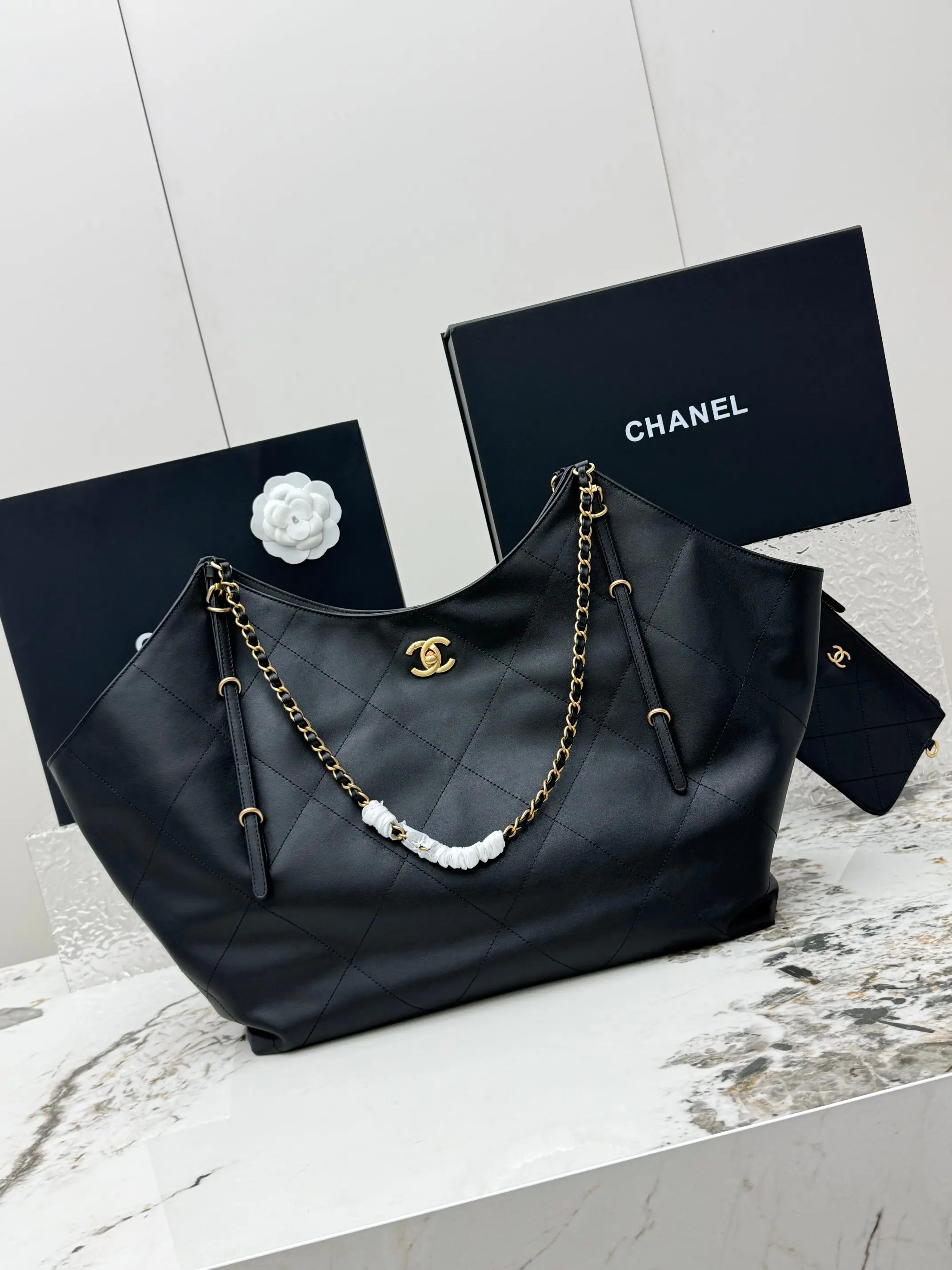 Chanel AS5466 Diamond Pattern Chain Tote Bag Women s Shoulder Bag Chanel AS5466 Diamond Pattern Chain Tote Bag Women s Shoulder Bag
