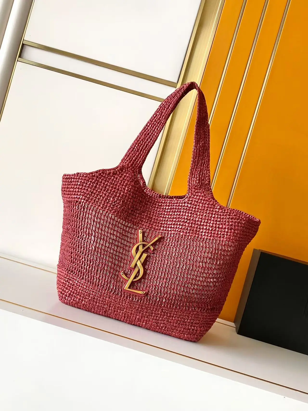 SAINT LAURENT 868748 Versatile Tote Bag Women s Shoulder Bag SAINT LAURENT 868748 Versatile Tote Bag Women s Shoulder Bag