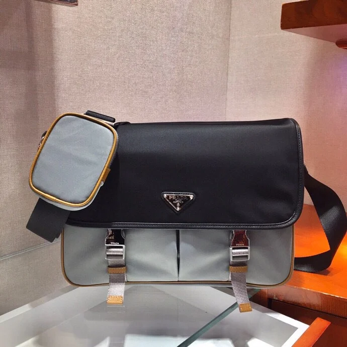 Prada 2VD768B Nylon Flap Handbag Men s Crossbody Bag Prada 2VD768B Nylon Flap Handbag Men s Crossbody Bag