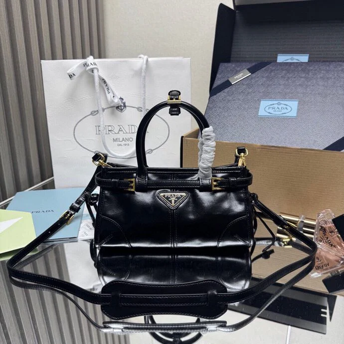 Prada 1BA486 oil wax leather handbag women s crossbody bag Prada 1BA486 oil wax leather handbag women s crossbody bag