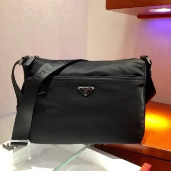 1BC421 New Messenger Bag Men s Crossbody Bag Replica Prada mens bags