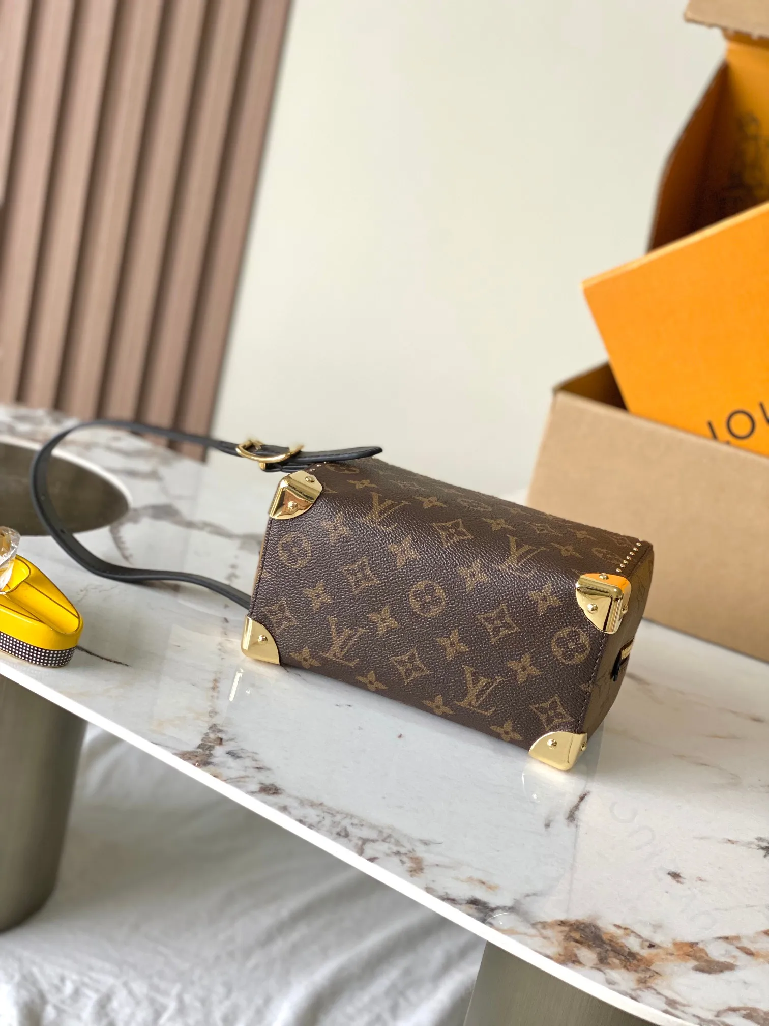 Louis Vuitton M29313 All-Steel Hardware Handbag Women s Crossbody Bag Louis Vuitton M29313 All-Steel Hardware Handbag Women s Crossbody Bag