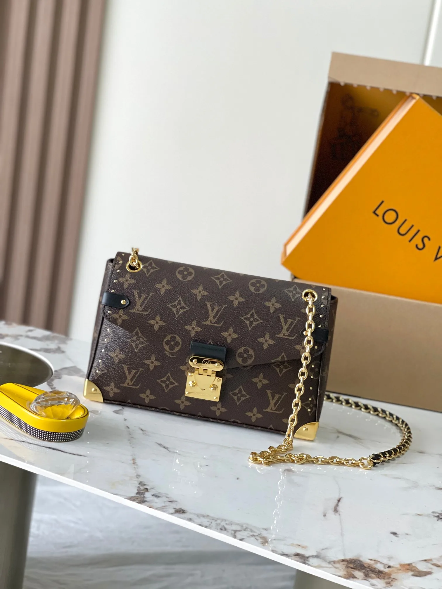 Louis Vuitton M14526 All-Steel Hardware Handbag Women s Crossbody Bag Louis Vuitton M14526 All-Steel Hardware Handbag Women s Crossbody Bag