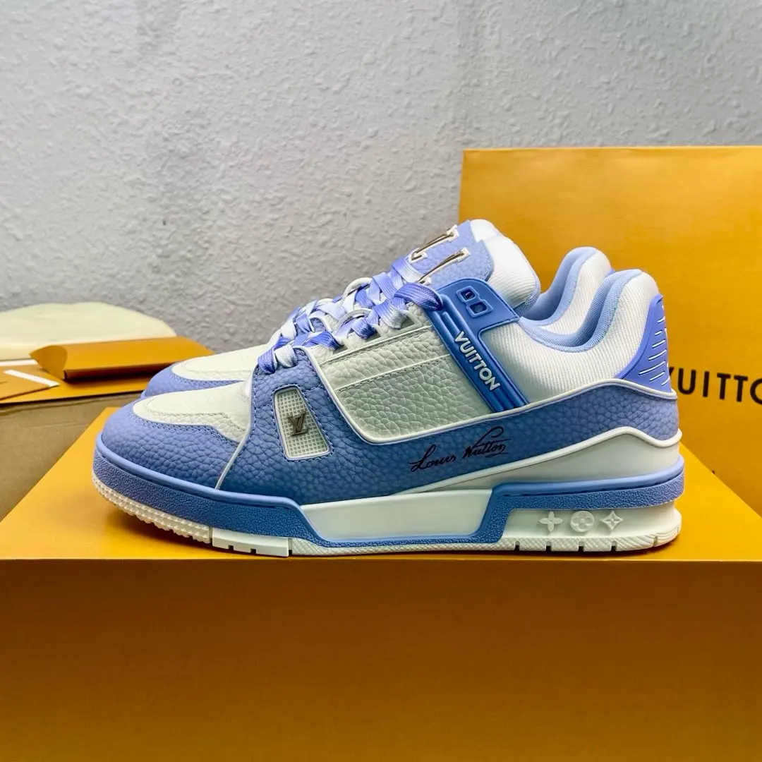 Louis Vuitton Low-top fashionable sneakers, couple s sports shoes Louis Vuitton Low-top fashionable sneakers, couple s sports shoes