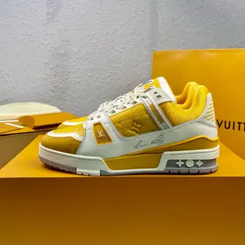 Low-top fashion sneakers men s sports shoes Replica Louis Vuitton Mens Sneakers