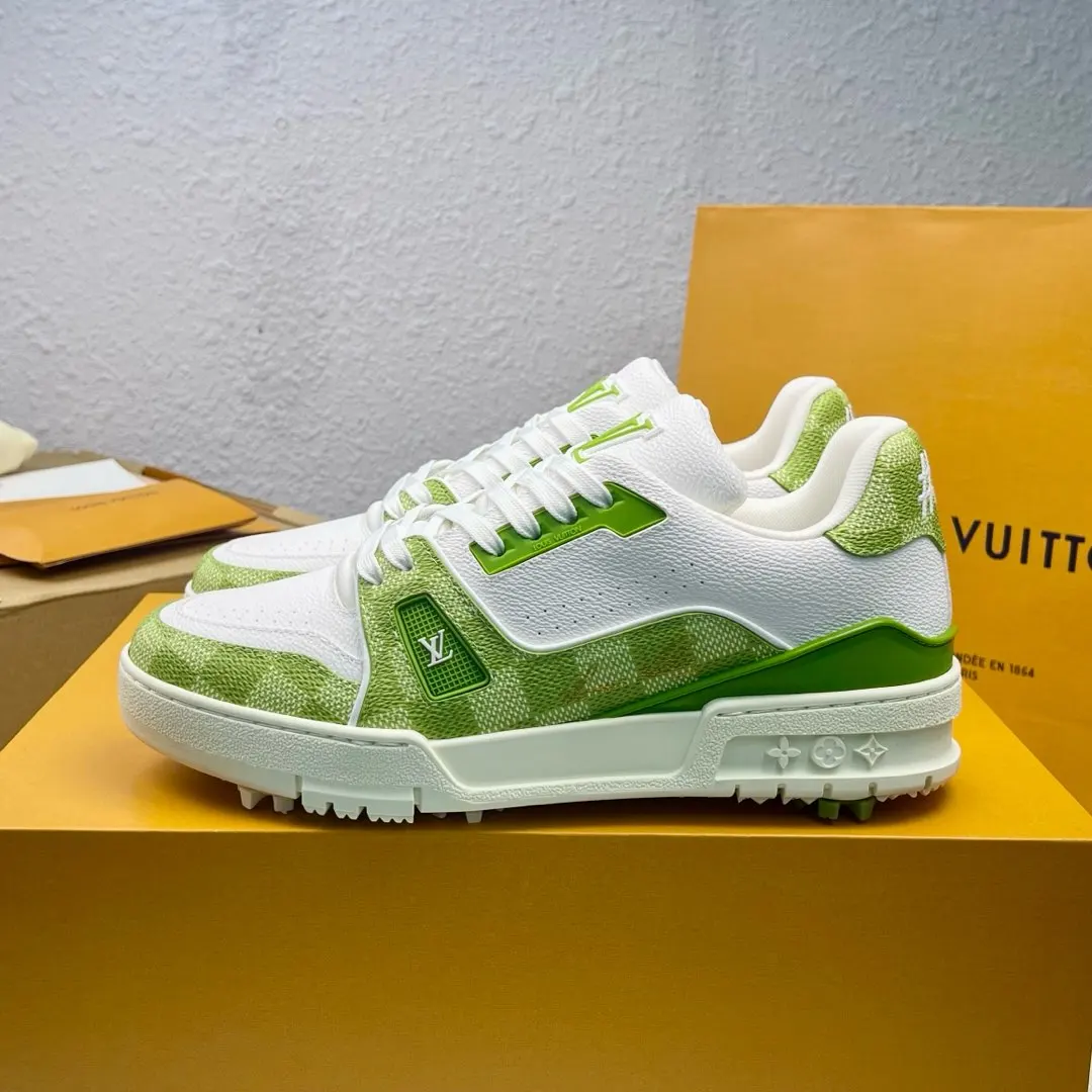 Louis Vuitton Low-top fashionable sneakers, couple s sports shoes Louis Vuitton Low-top fashionable sneakers, couple s sports shoes
