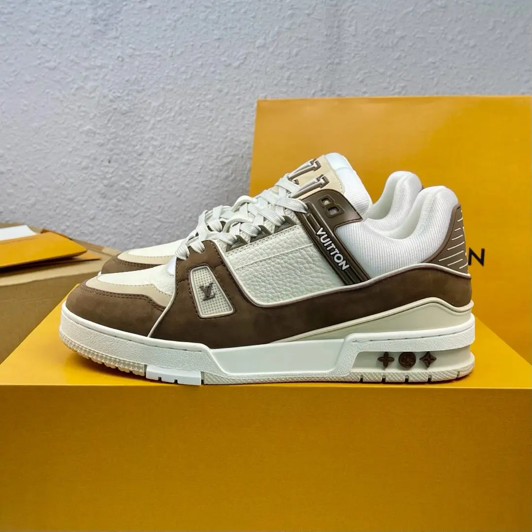 Louis Vuitton Low-top fashionable sneakers, couple s sports shoes Louis Vuitton Low-top fashionable sneakers, couple s sports shoes
