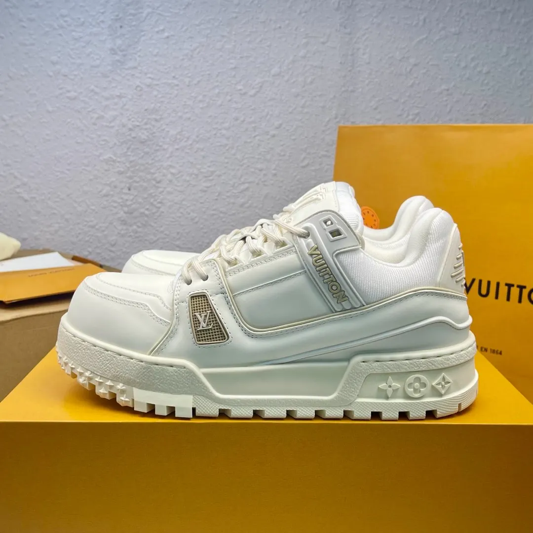 Louis Vuitton Fashionable Chunky Sneakers Couple s Sports Shoes Louis Vuitton Fashionable Chunky Sneakers Couple s Sports Shoes