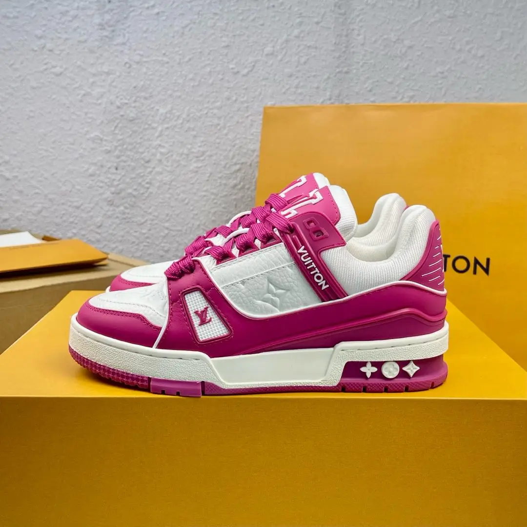 Louis Vuitton Low-top fashionable sneakers, couple s sports shoes Louis Vuitton Low-top fashionable sneakers, couple s sports shoes