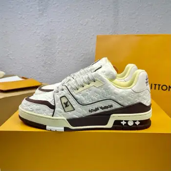 Low-top fashionable sneakers, couple s sports shoes Replica Louis Vuitton Mens Sneakers