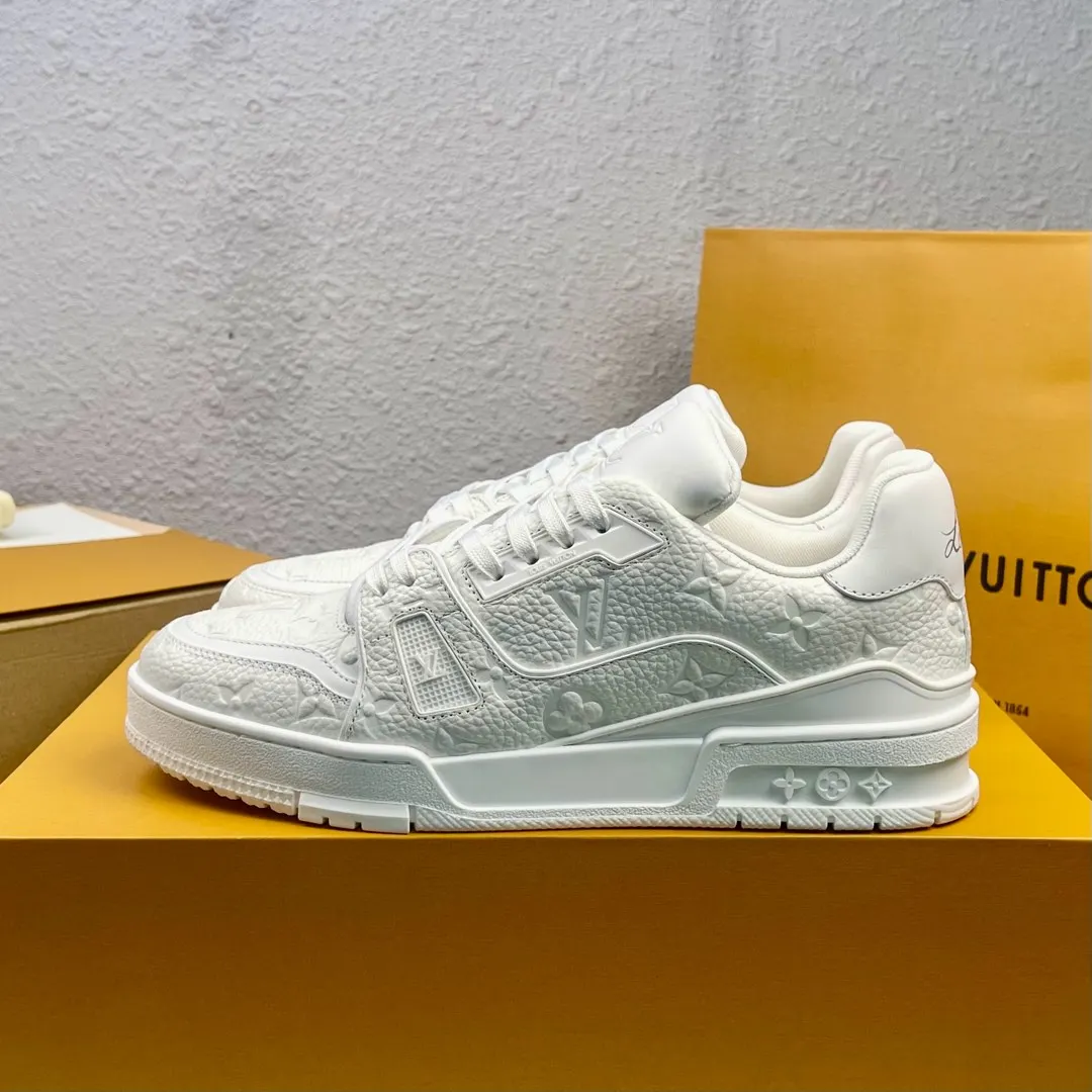 Louis Vuitton Low-top fashion sneakers men s sports shoes Louis Vuitton Low-top fashion sneakers men s sports shoes