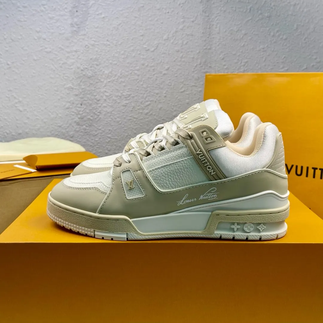 Louis Vuitton Low-top fashion sneakers men s sports shoes Louis Vuitton Low-top fashion sneakers men s sports shoes