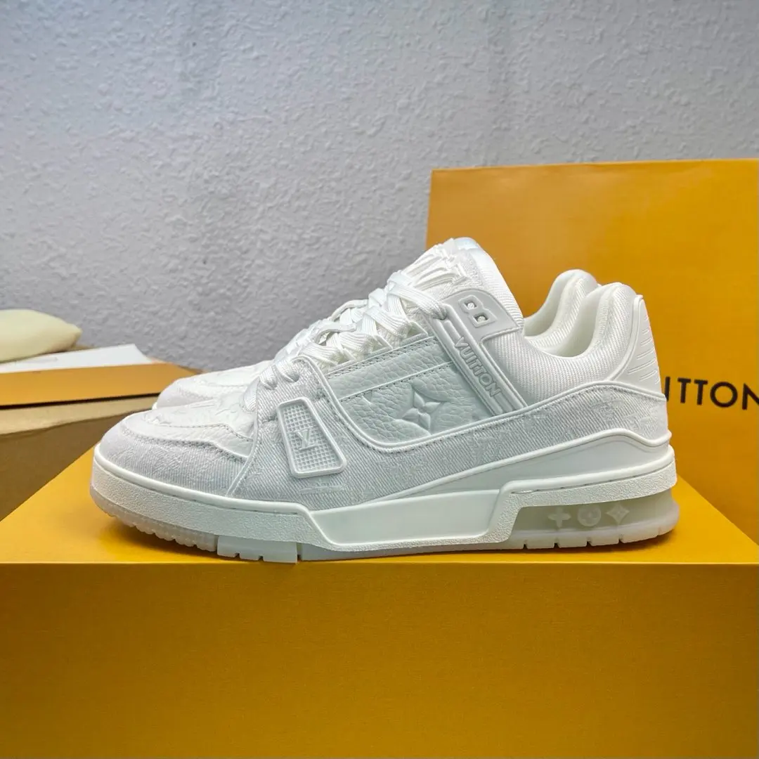 Louis Vuitton Low-top fashionable sneakers men s sports shoes Louis Vuitton Low-top fashionable sneakers men s sports shoes