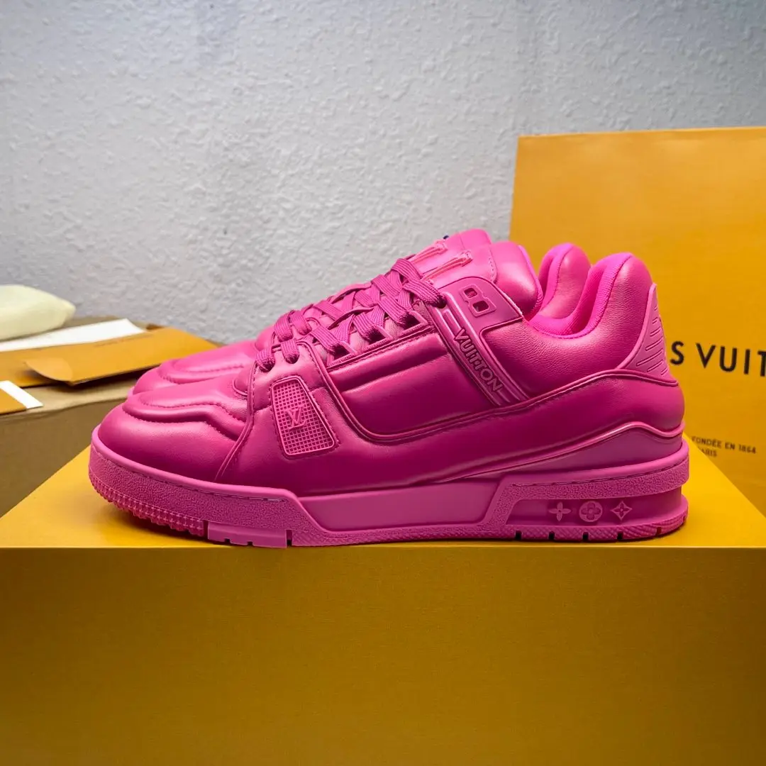 Louis Vuitton Low-top fashionable sneakers, couple s sports shoes Louis Vuitton Low-top fashionable sneakers, couple s sports shoes