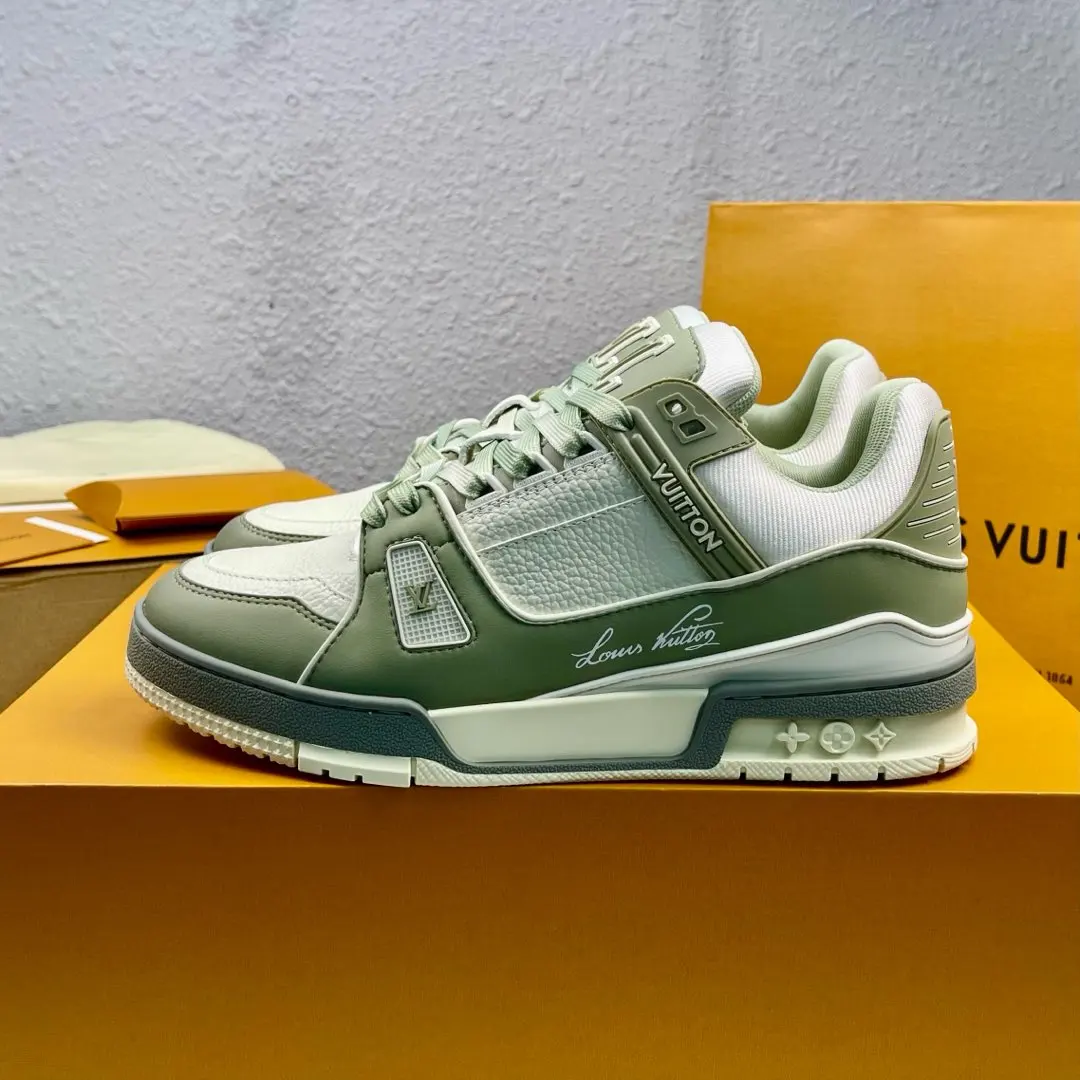Louis Vuitton Low-top fashion sneakers men s sports shoes Louis Vuitton Low-top fashion sneakers men s sports shoes
