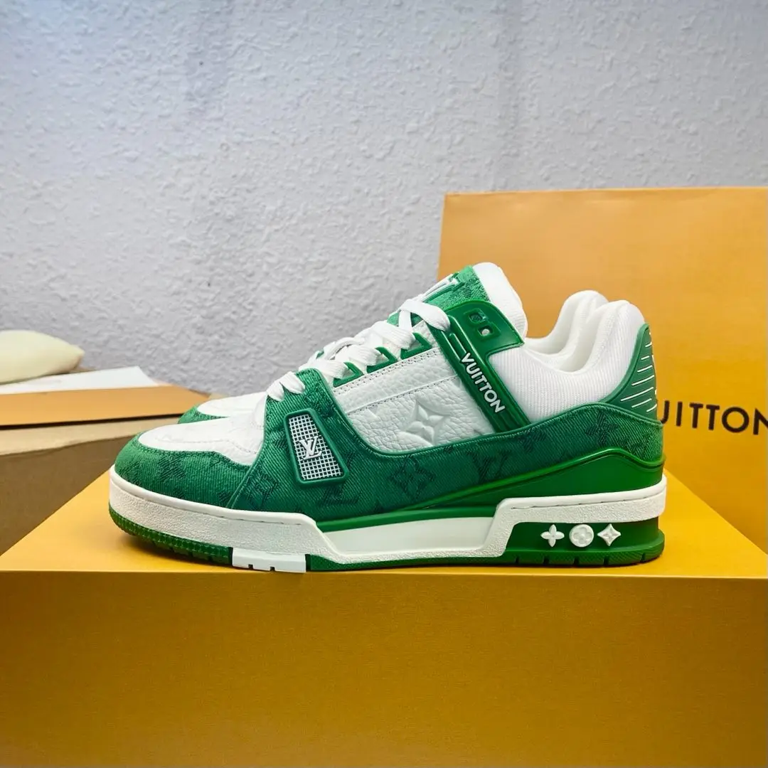 Louis Vuitton Low-top fashion sneakers men s sports shoes Louis Vuitton Low-top fashion sneakers men s sports shoes
