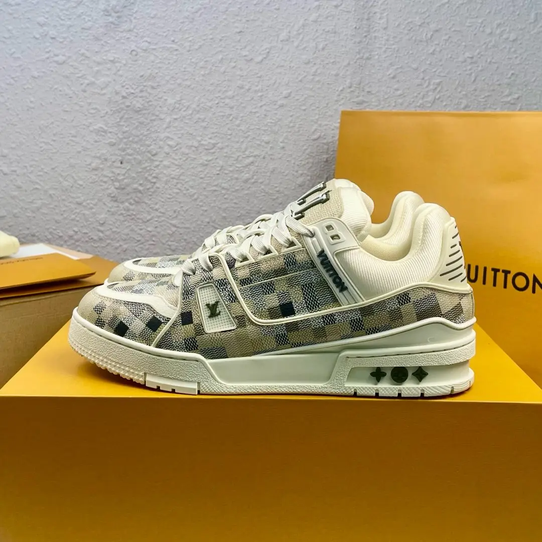 Louis Vuitton Low-top fashion sneakers men s sports shoes Louis Vuitton Low-top fashion sneakers men s sports shoes