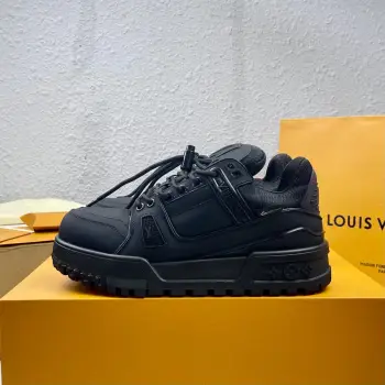 Low-top fashion sneakers men s sports shoes Replica Louis Vuitton Mens Sneakers