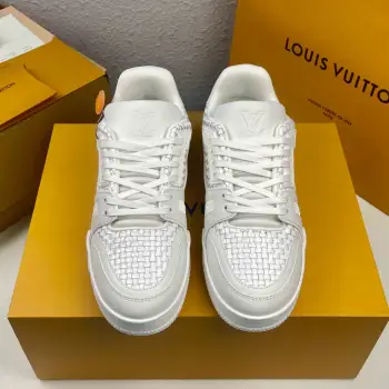 Low-top fashion sneakers men s sports shoes Replica Louis Vuitton Mens Sneakers