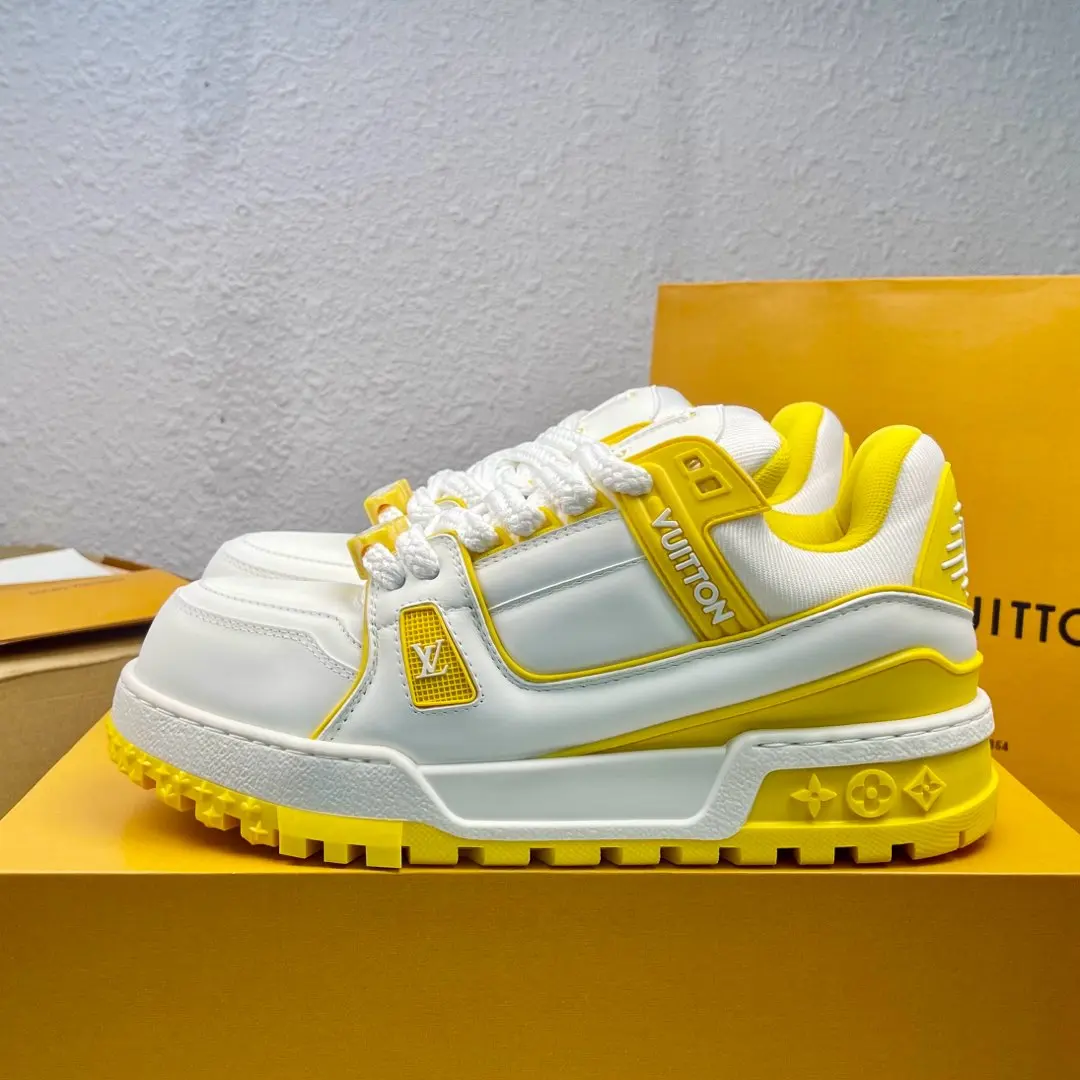 Louis Vuitton Low-top fashionable sneakers, couple s sports shoes Louis Vuitton Low-top fashionable sneakers, couple s sports shoes