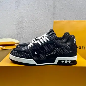 Low-top fashion sneakers men s sports shoes Replica Louis Vuitton Mens Sneakers