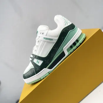 Low-top fashionable sports shoes men s sports shoes Replica Louis Vuitton Mens Sneakers