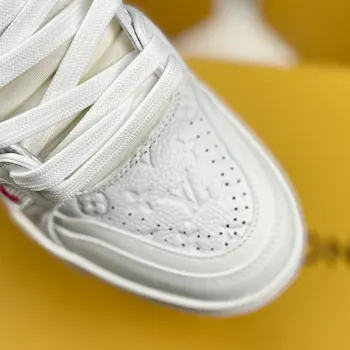 Low-top fashionable sports shoes men s sports shoes Replica Louis Vuitton Mens Sneakers