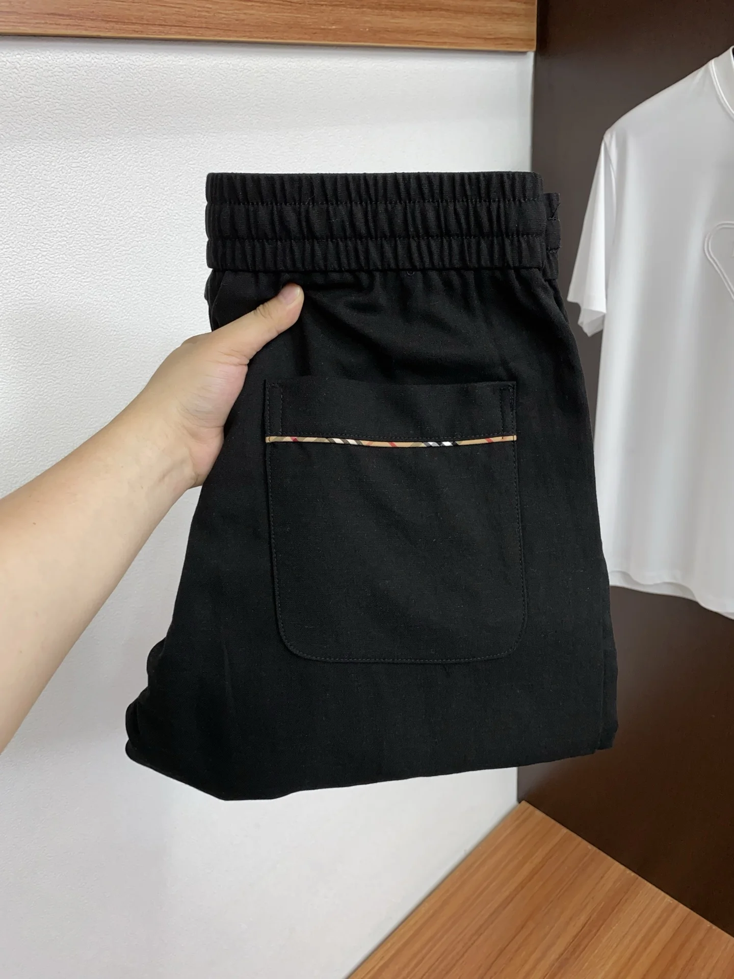 Burberry High-quality linen-cotton fabric fashionable casual pants Burberry High-quality linen-cotton fabric fashionable casual pants