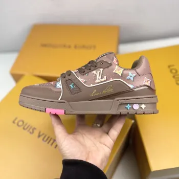Low-top fashionable sports shoes men s sports shoes Replica Louis Vuitton Mens Sneakers