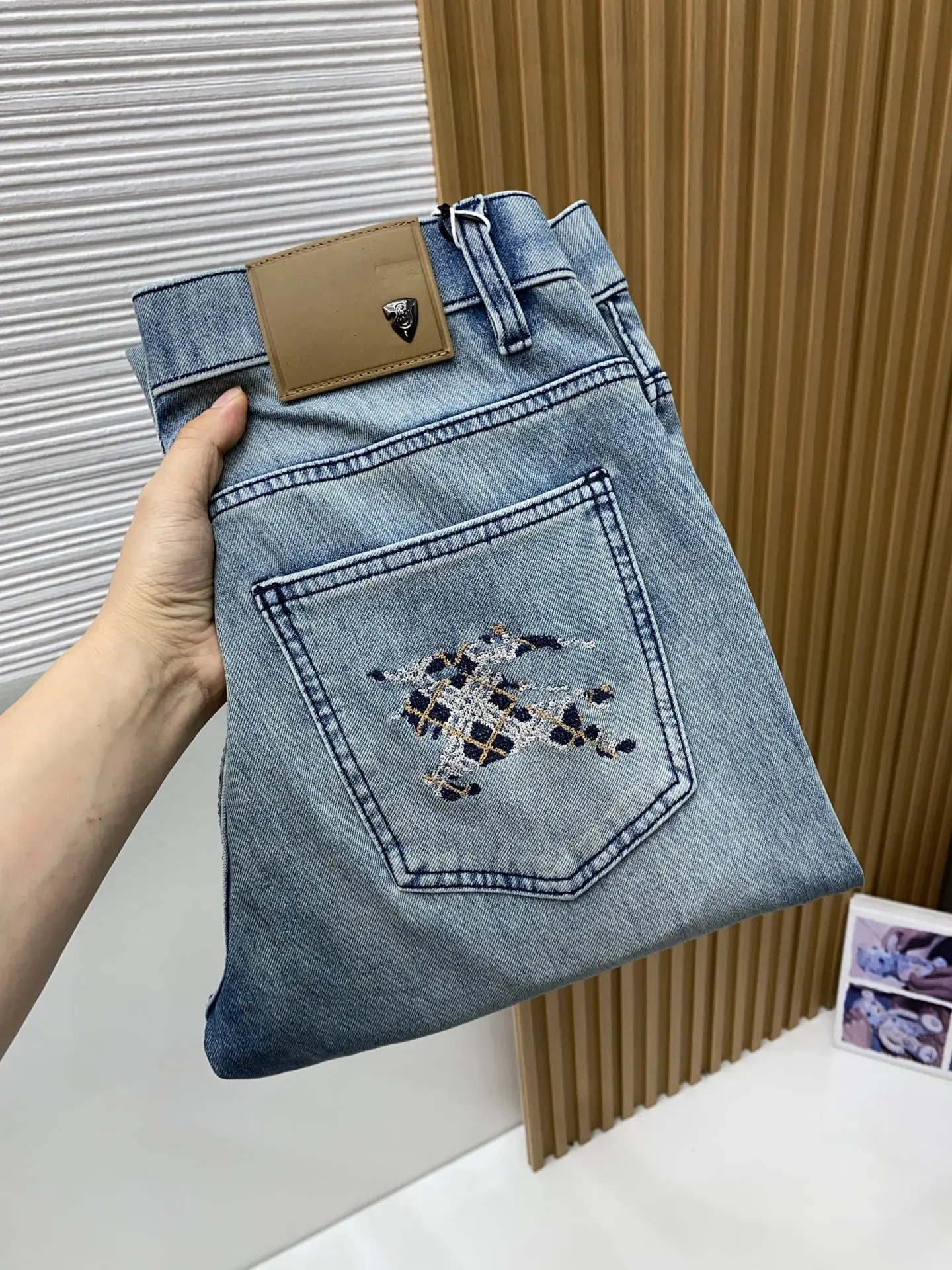 Burberry Early spring latest style jeans Burberry Early spring latest style jeans