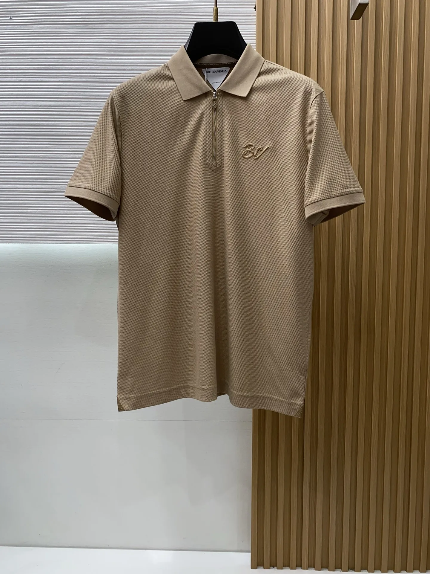 Bottega Veneta Spring and Summer New Fine Stripe Pique Business Polo Bottega Veneta Spring and Summer New Fine Stripe Pique Business Polo