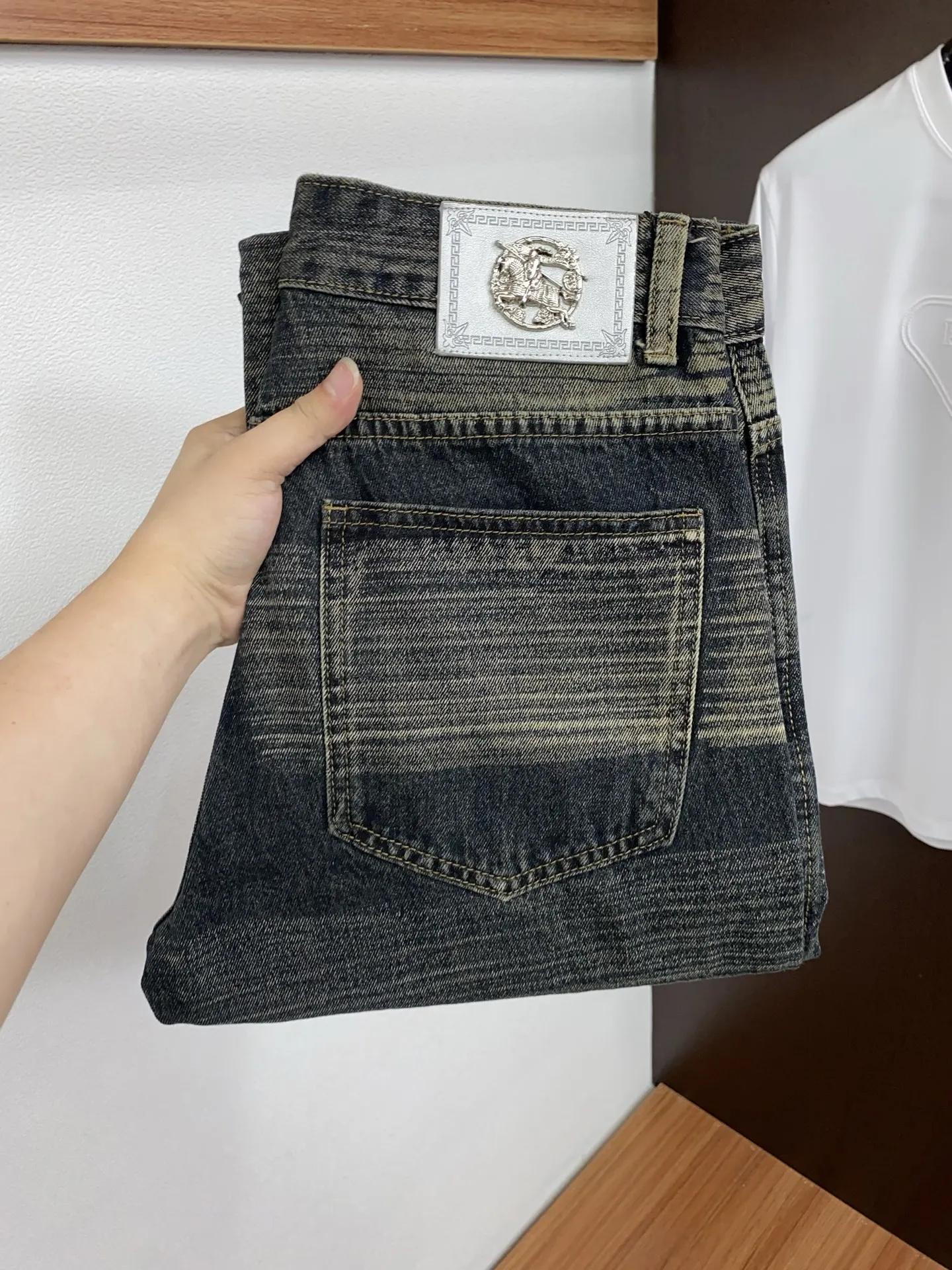 Burberry Early spring latest style jeans Burberry Early spring latest style jeans