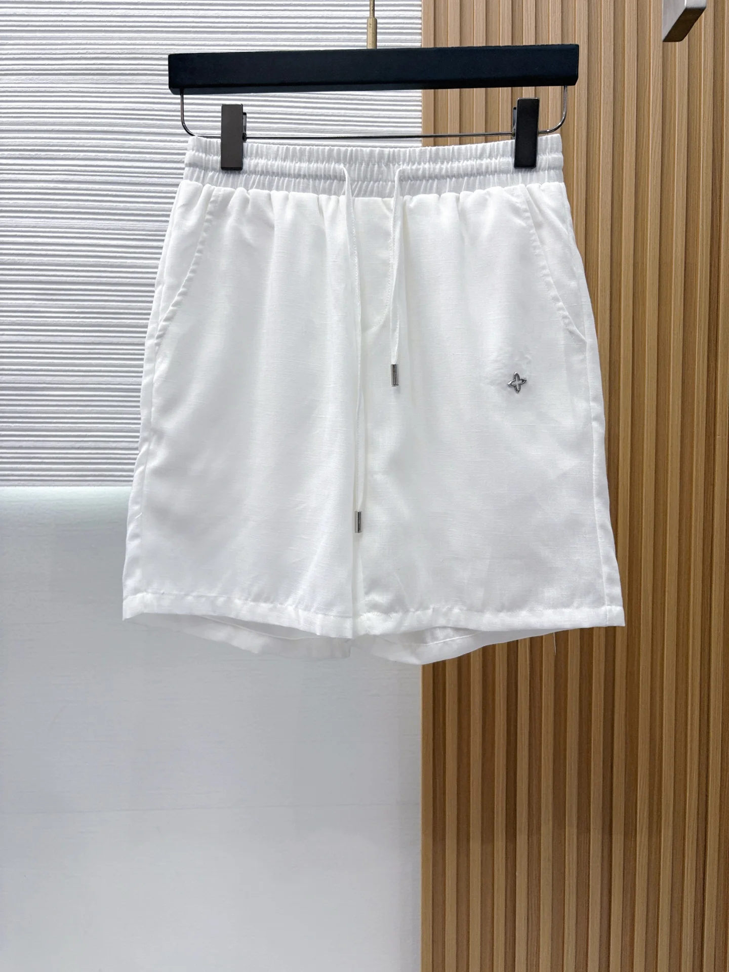 Louis Vuitton Spring and summer new color-changing linen casual shorts