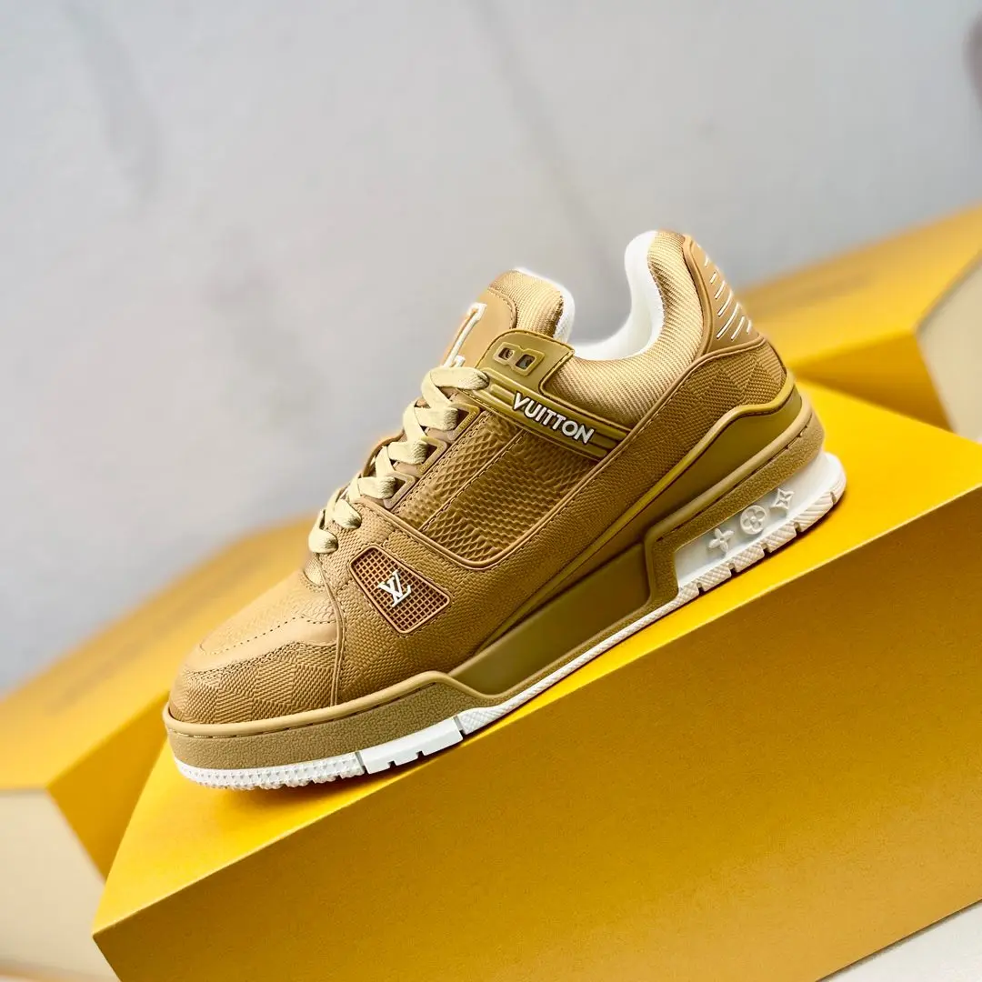 Louis Vuitton Low-top fashionable sports shoes men s sports shoes Louis Vuitton Low-top fashionable sports shoes men s sports shoes