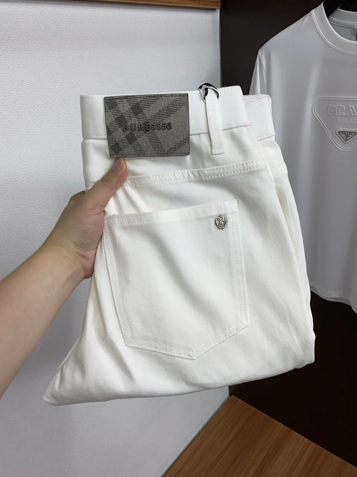 Burberry Early spring latest style jeans Burberry Early spring latest style jeans