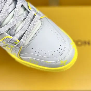 Low-top fashionable sports shoes men s sports shoes Replica Louis Vuitton Mens Sneakers