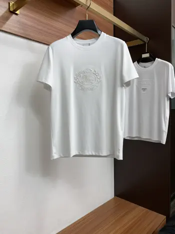 100% Cotton Loose Fit Round Neck Men s Short Sleeve T-Shirt Replica Burberry Tshirts and Polos