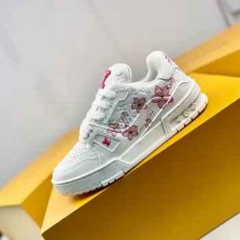 Low-top fashionable sports shoes men s sports shoes Replica Louis Vuitton Mens Sneakers
