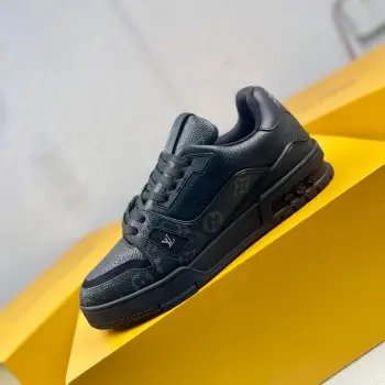 Low-top fashionable sports shoes men s sports shoes Replica Louis Vuitton Mens Sneakers