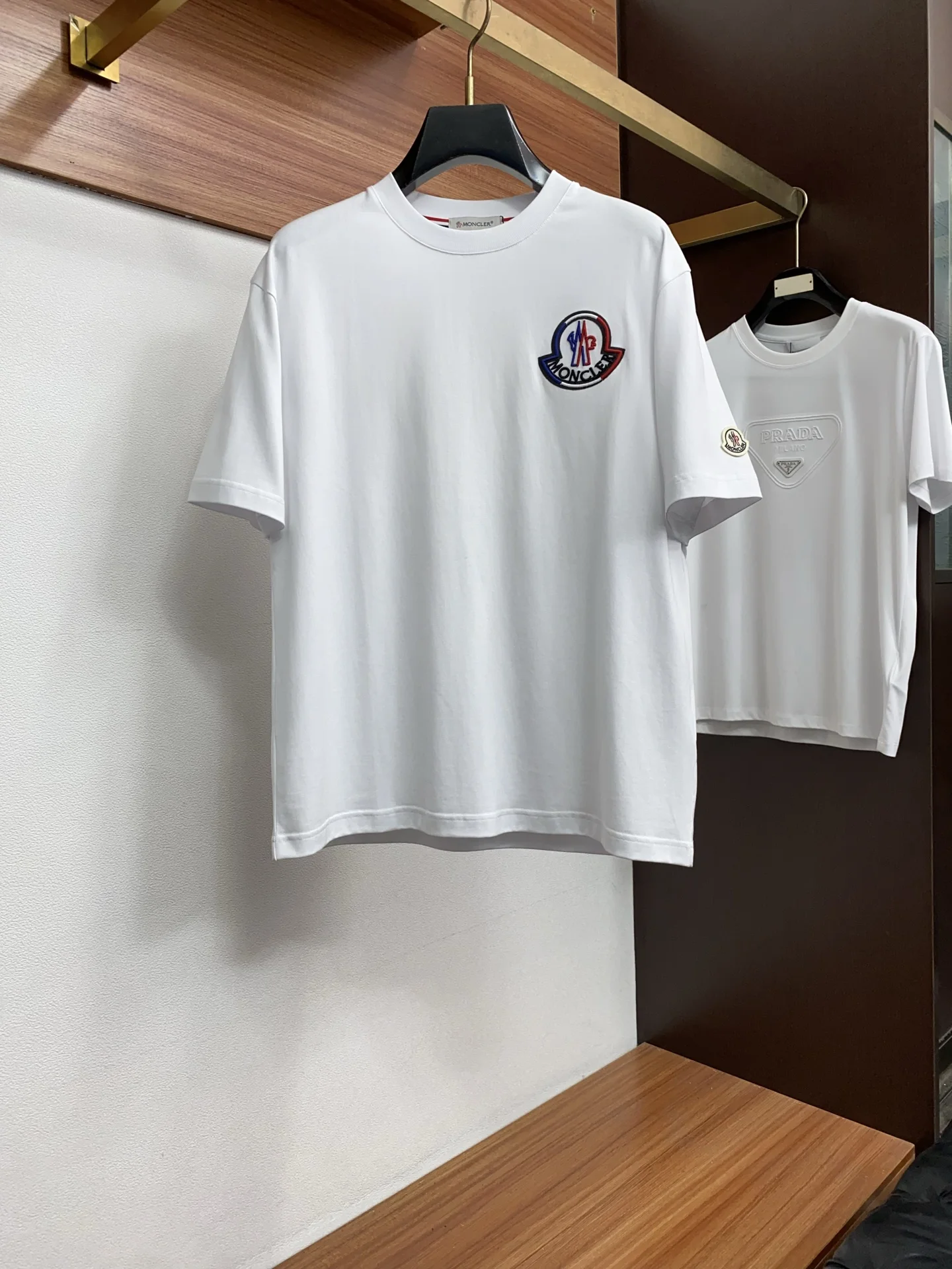 Moncler Spring and summer new silk-like round neck short sleeve