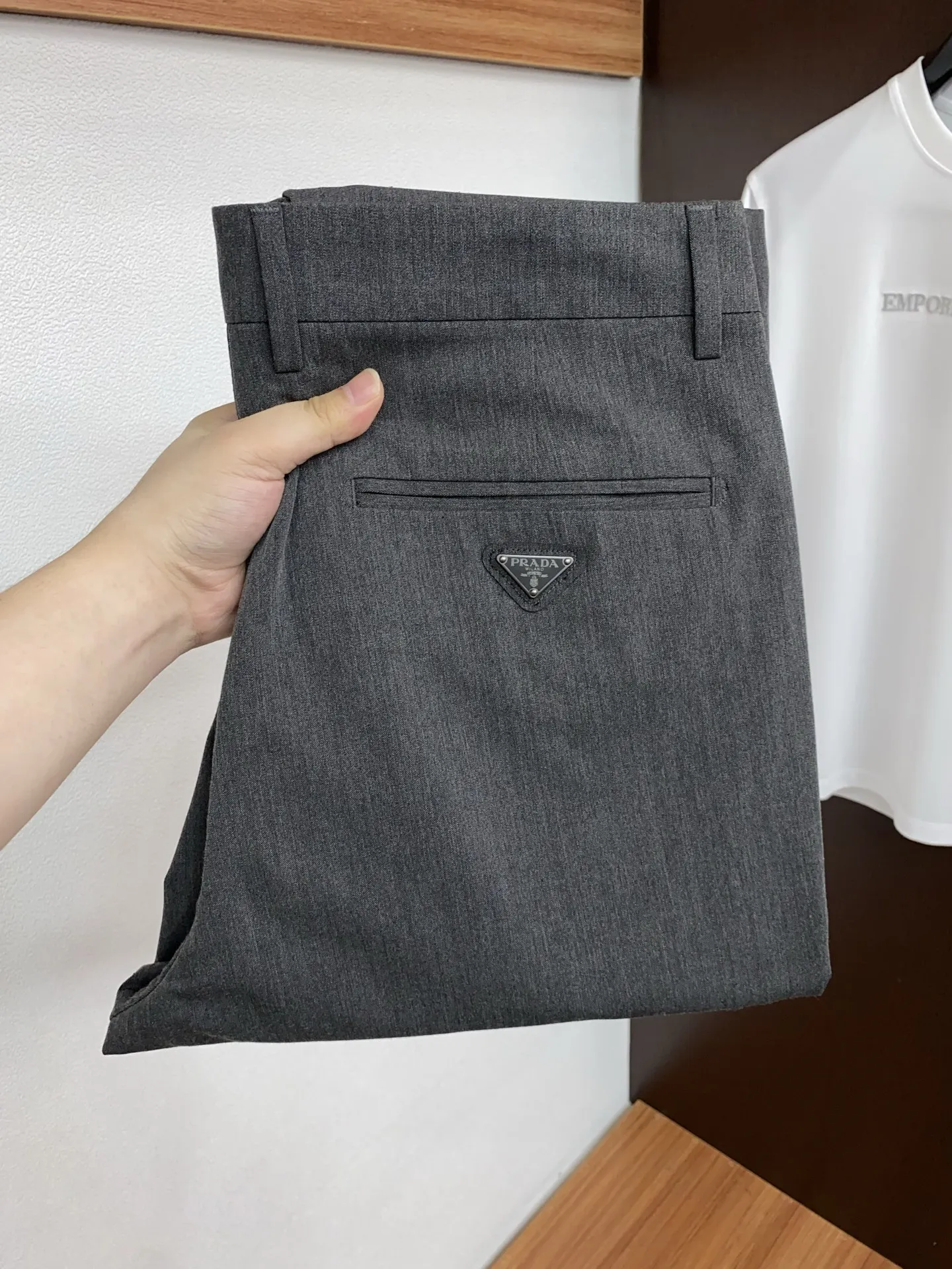 Prada Spring and summer new styles of suit pants and casual pants Prada Spring and summer new styles of suit pants and casual pants
