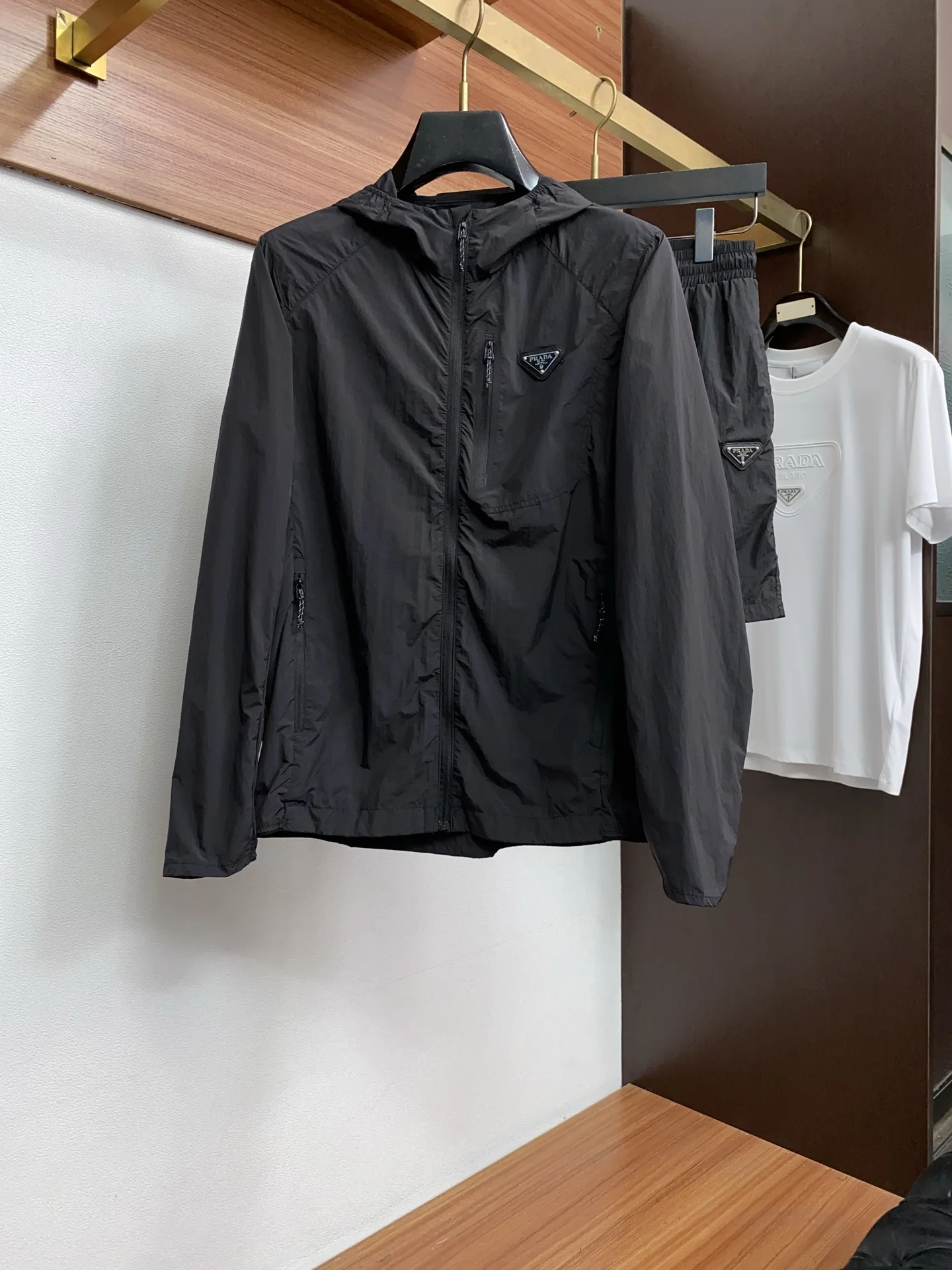 Prada Spring and summer new casual shorts and jacket set Prada Spring and summer new casual shorts and jacket set