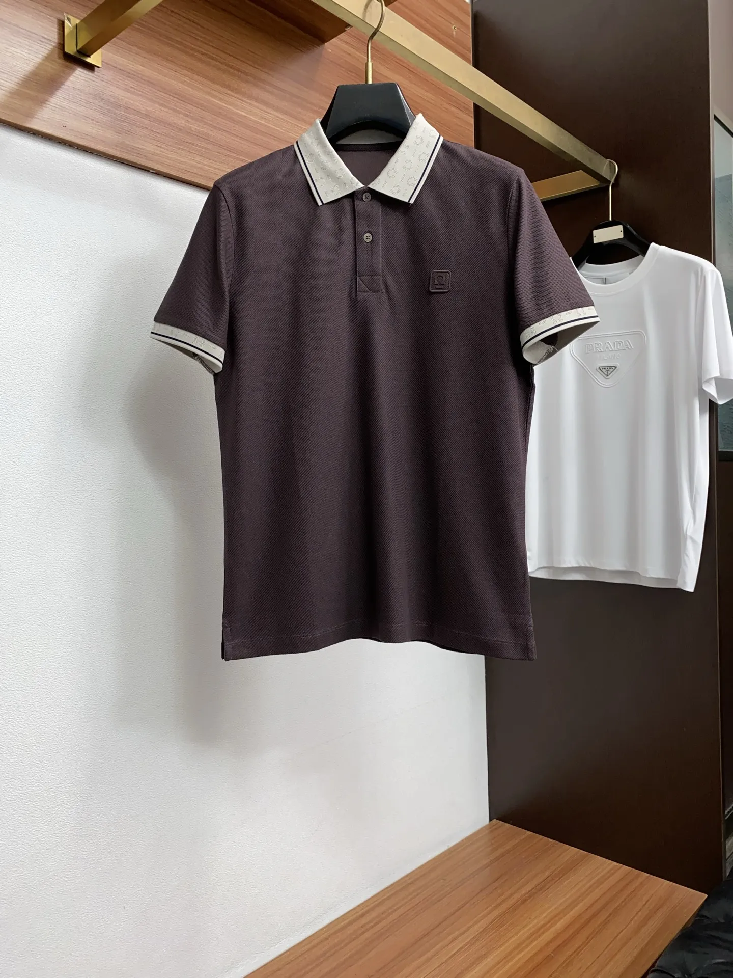 Ferragamo Spring and Summer New Fine Stripe Pique Business Polo Ferragamo Spring and Summer New Fine Stripe Pique Business Polo